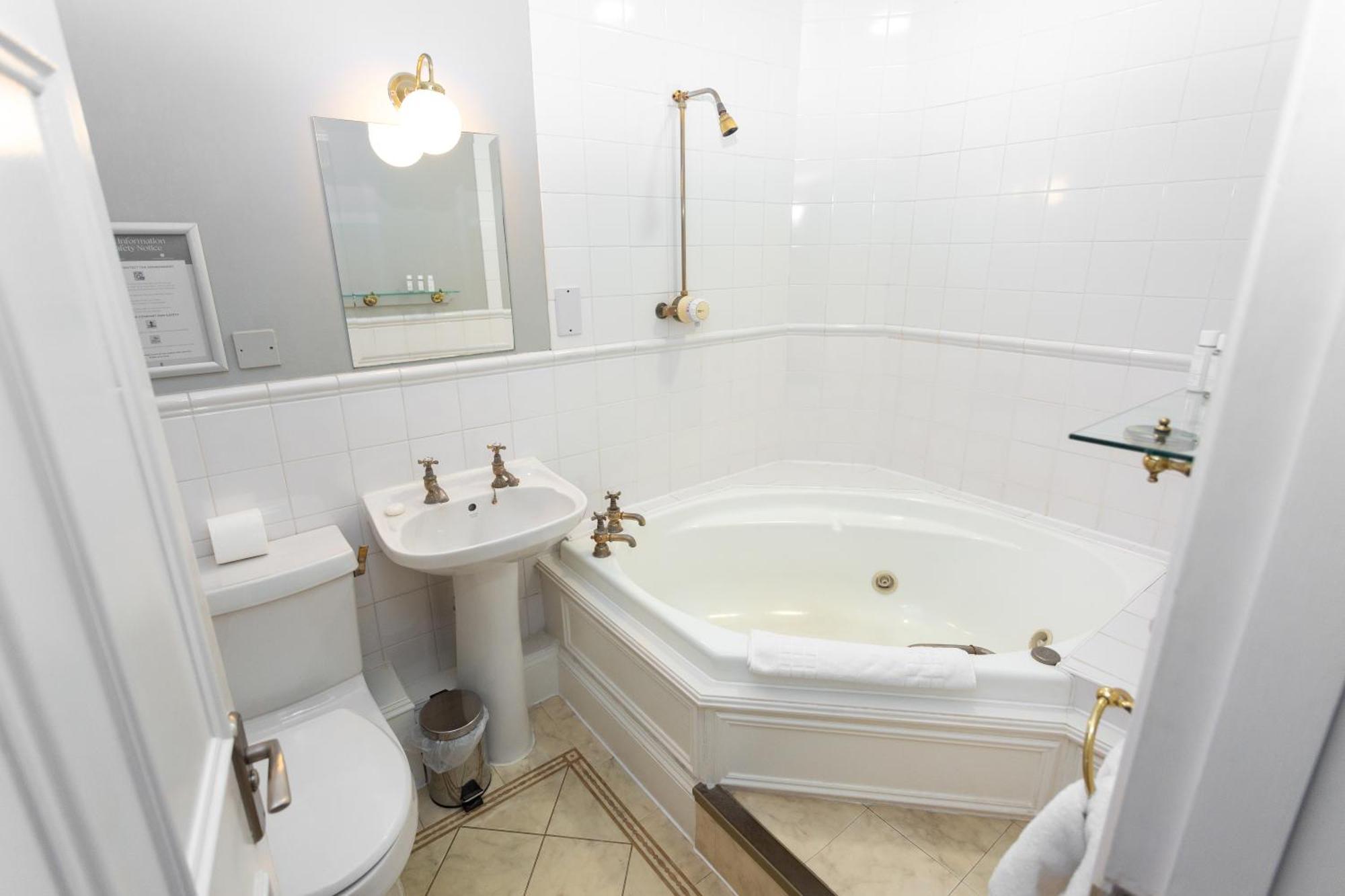 Hatton Court Hotel Gloucester Kültér fotó